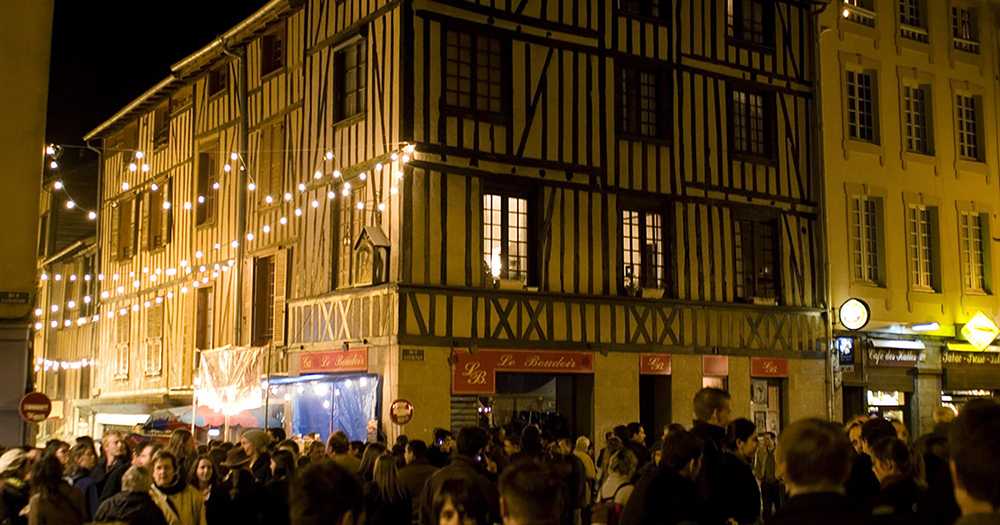 Busy streets of Limoges during the Frairie des petits ventres