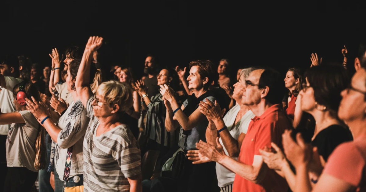 Crowd dancing at Limoges music vibes festival
